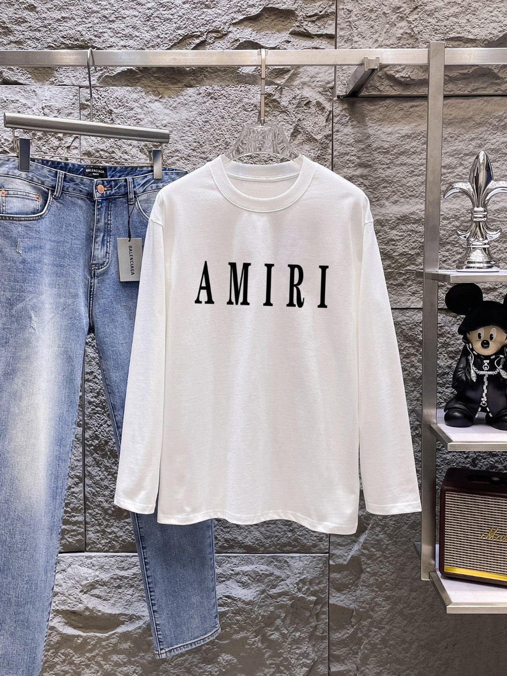 AMIRI Serif Logo Graphic Long‑Sleeve Tee